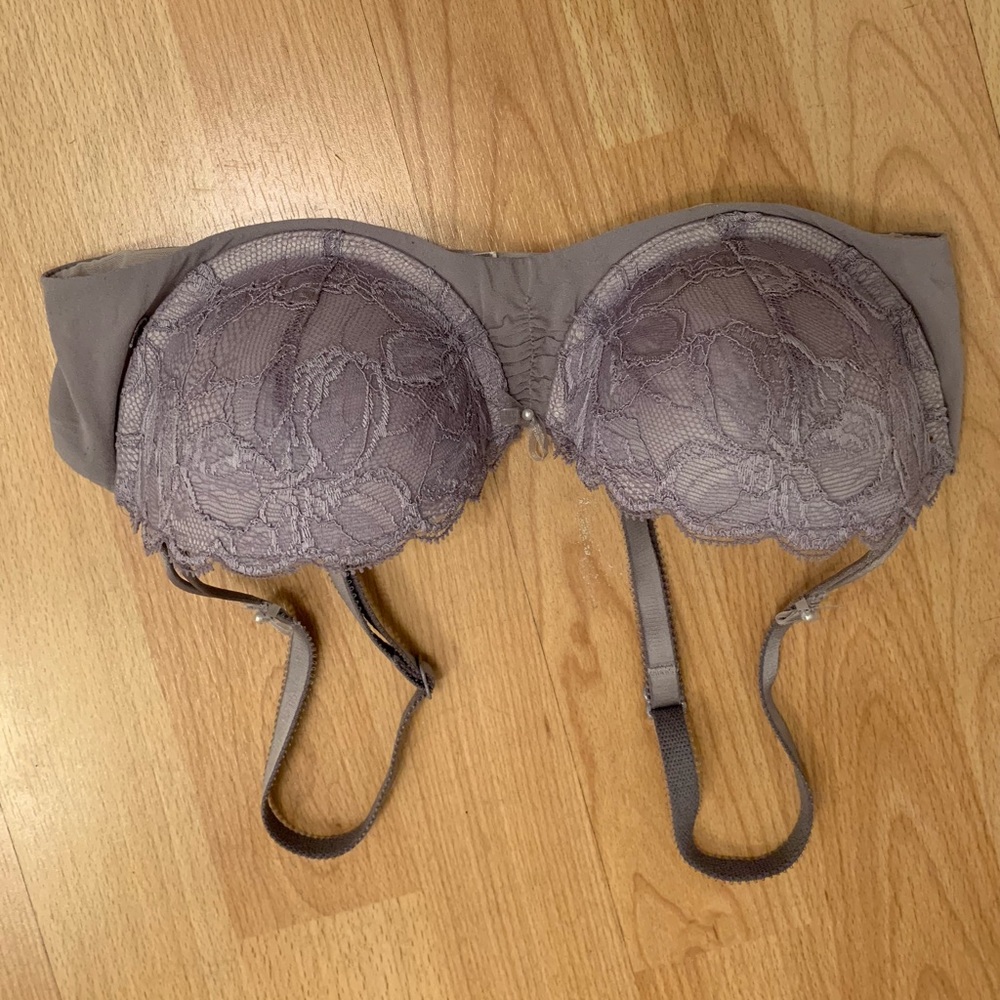 Victoria’s Secret bra lovely lilac color 32B